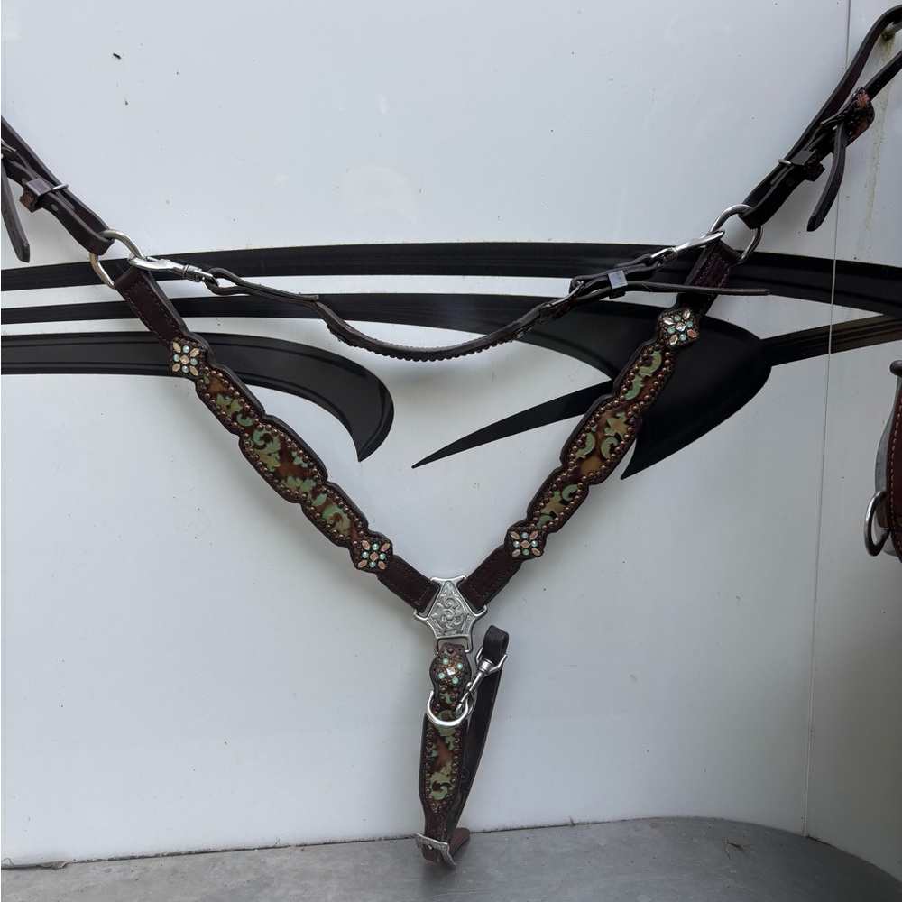 Mandy’s Custom Tack Set - Picture 3 of 3
